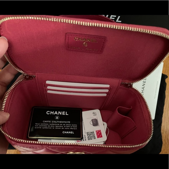 Chanel Vanity with chain Top Handle *NEW* - Picture 5 of 5